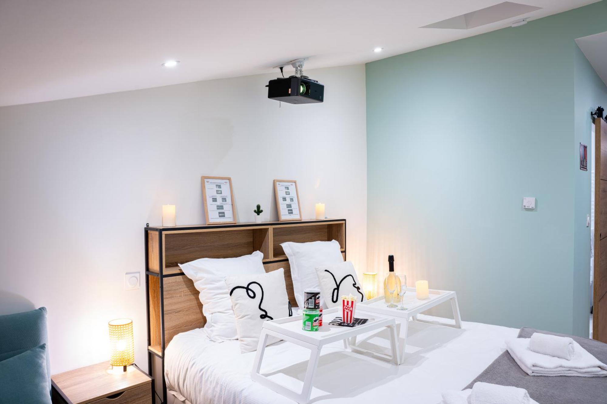 Food And Chill - Deux Appartements Hypercentre - 1 Theme Cinema - By Primo C0Nciergerie Tournus Exterior foto